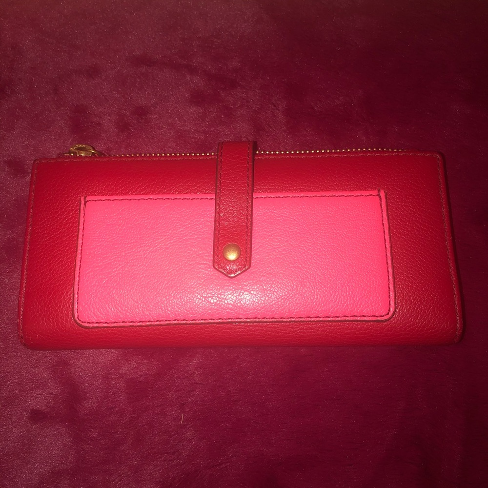 NWOT Fossil Wallet 🎀